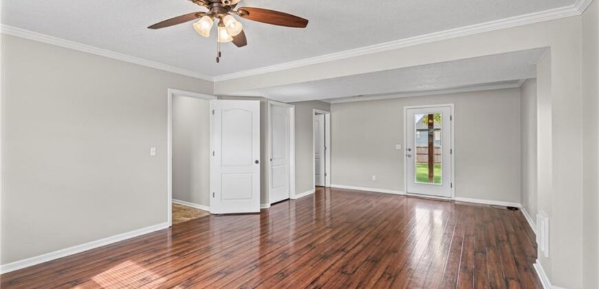 1505 Clear Creek Drive, Kearney, MO 64060