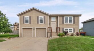 1505 Clear Creek Drive, Kearney, MO 64060