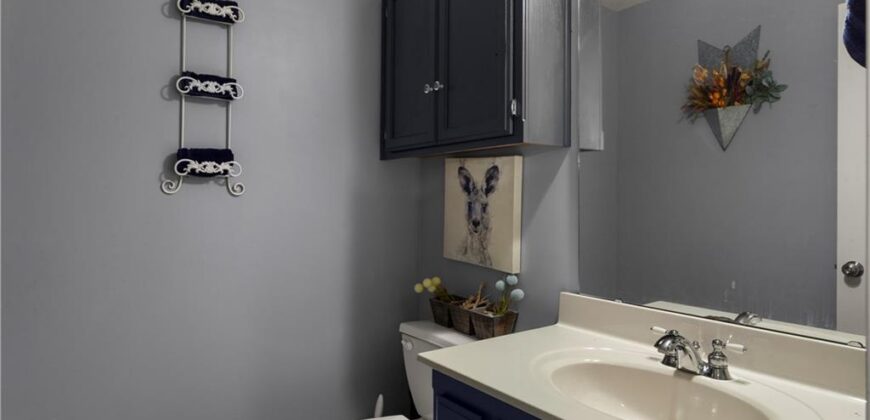 407 KILLARNEY Lane, Smithville, MO 64089