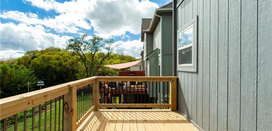 407 KILLARNEY Lane, Smithville, MO 64089