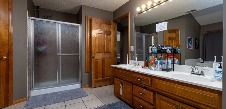 3508 N PARK Avenue, Kansas City, MO 64116