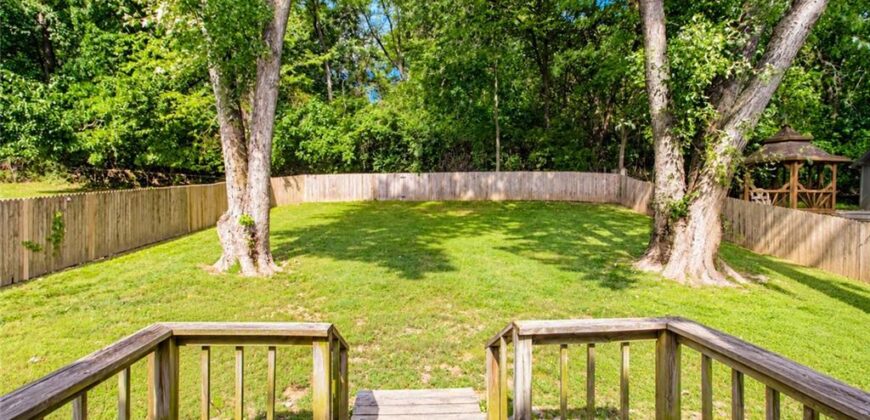 6442 NW 49th Street, Kansas City, MO 64151