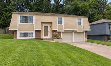 6442 NW 49th Street, Kansas City, MO 64151