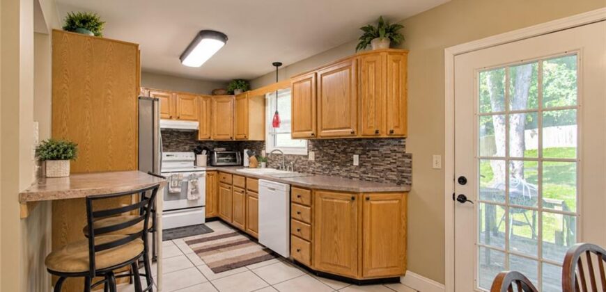 6442 NW 49th Street, Kansas City, MO 64151