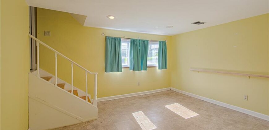 6442 NW 49th Street, Kansas City, MO 64151