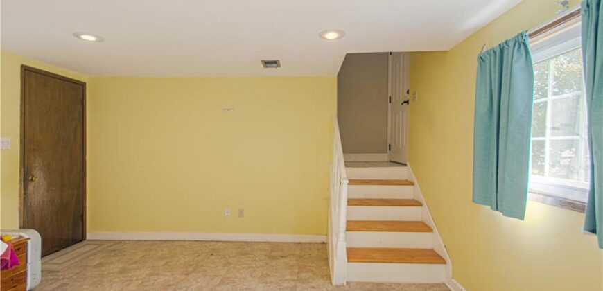6442 NW 49th Street, Kansas City, MO 64151