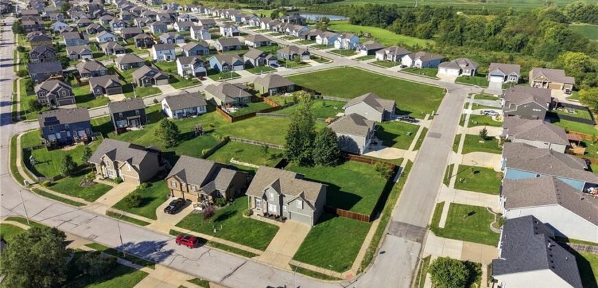 9644 N Adrian Avenue, Kansas City, MO 64154