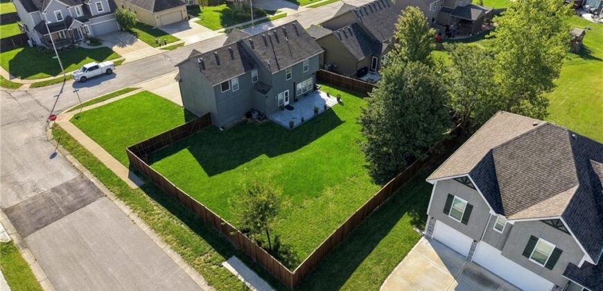 9644 N Adrian Avenue, Kansas City, MO 64154