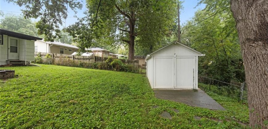 417 Melrose Street, Liberty, MO 64068