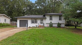 417 Melrose Street, Liberty, MO 64068