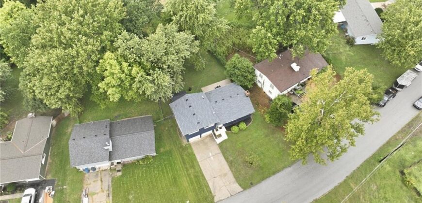 6870 N Montrose Avenue, Kansas City, MO 64151