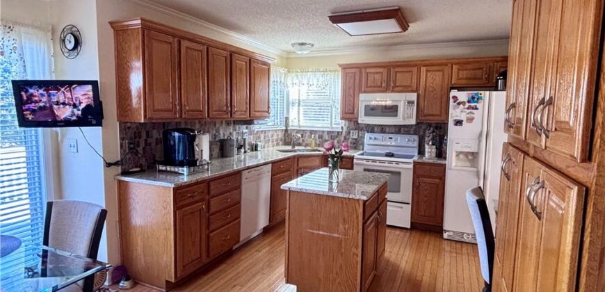 11520 N Madison Avenue, Kansas City, MO 64155
