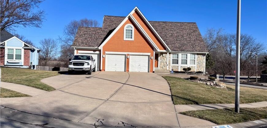 11520 N Madison Avenue, Kansas City, MO 64155