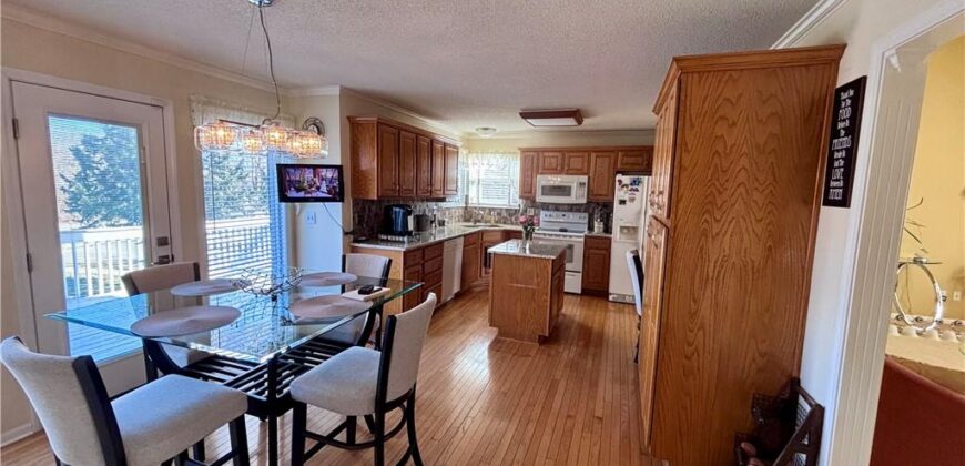 11520 N Madison Avenue, Kansas City, MO 64155