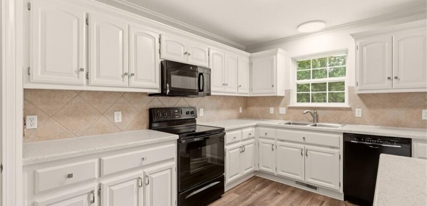 2116 Bradford Place, Excelsior Springs, MO 64024