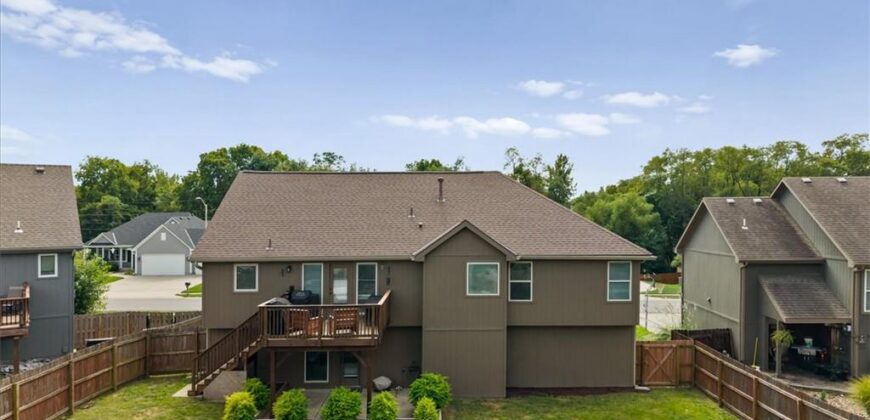 904 NW 110th Terrace, Kansas City, MO 64155
