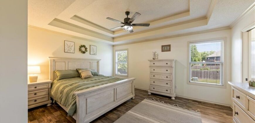 904 NW 110th Terrace, Kansas City, MO 64155