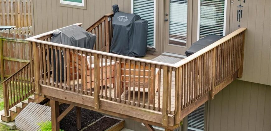 904 NW 110th Terrace, Kansas City, MO 64155