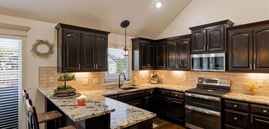904 NW 110th Terrace, Kansas City, MO 64155