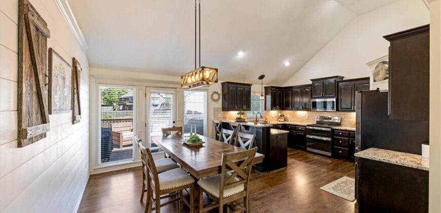 904 NW 110th Terrace, Kansas City, MO 64155