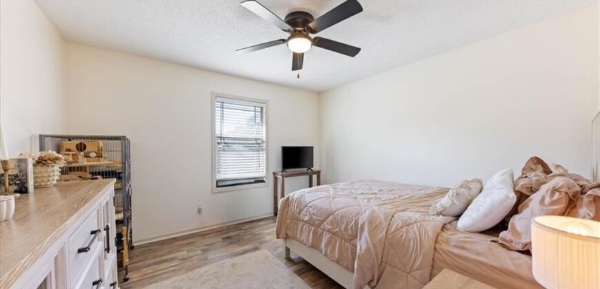 904 NW 110th Terrace, Kansas City, MO 64155