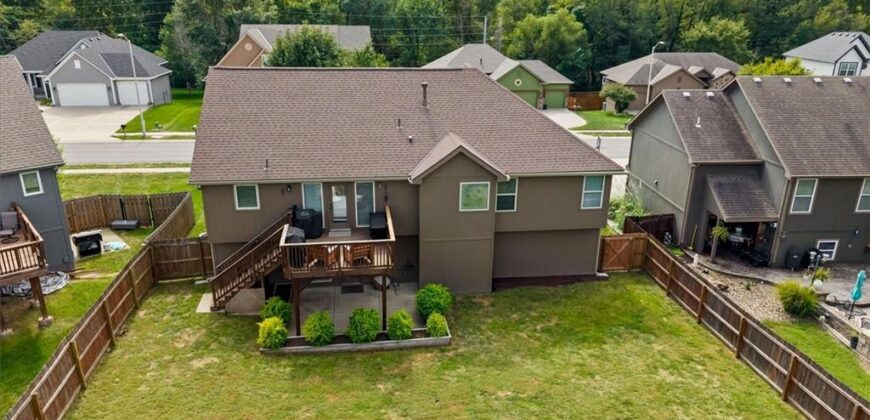 904 NW 110th Terrace, Kansas City, MO 64155