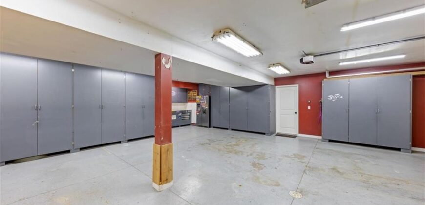 904 NW 110th Terrace, Kansas City, MO 64155