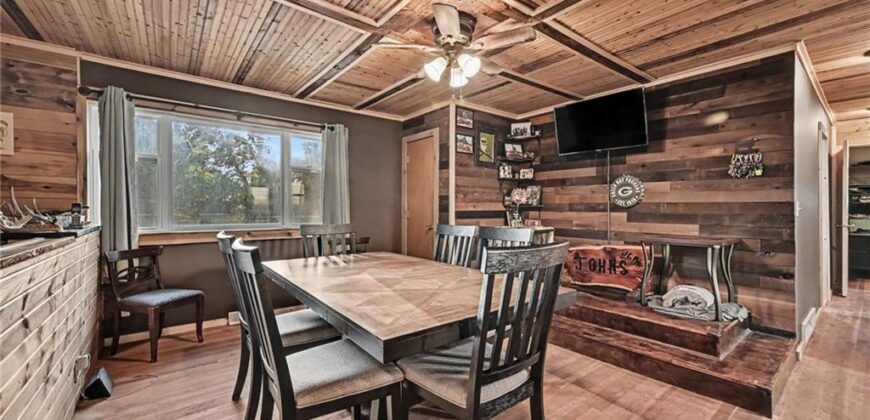 502 Dundee Road, Smithville, MO 64089