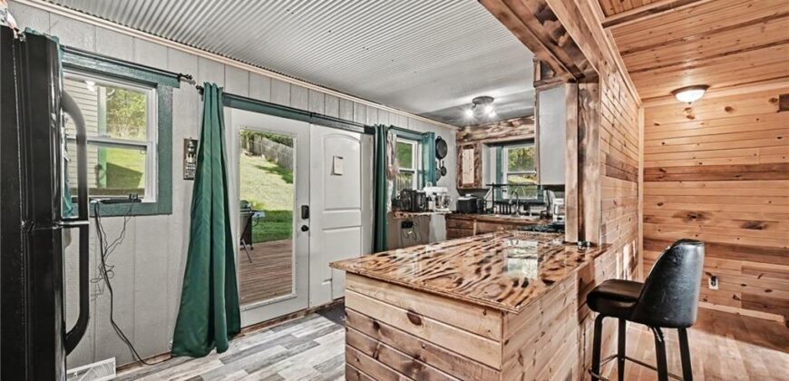 502 Dundee Road, Smithville, MO 64089