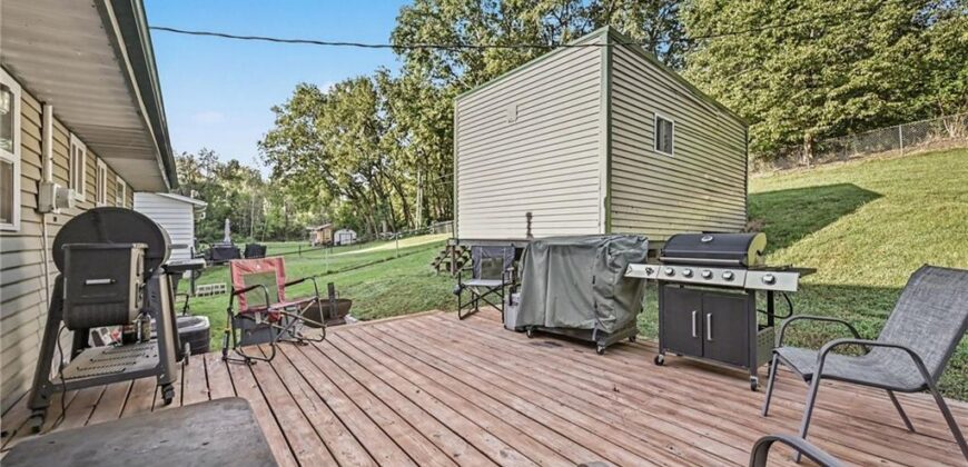 502 Dundee Road, Smithville, MO 64089