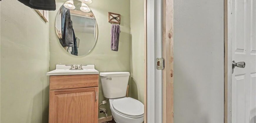 502 Dundee Road, Smithville, MO 64089