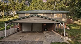 502 Dundee Road, Smithville, MO 64089