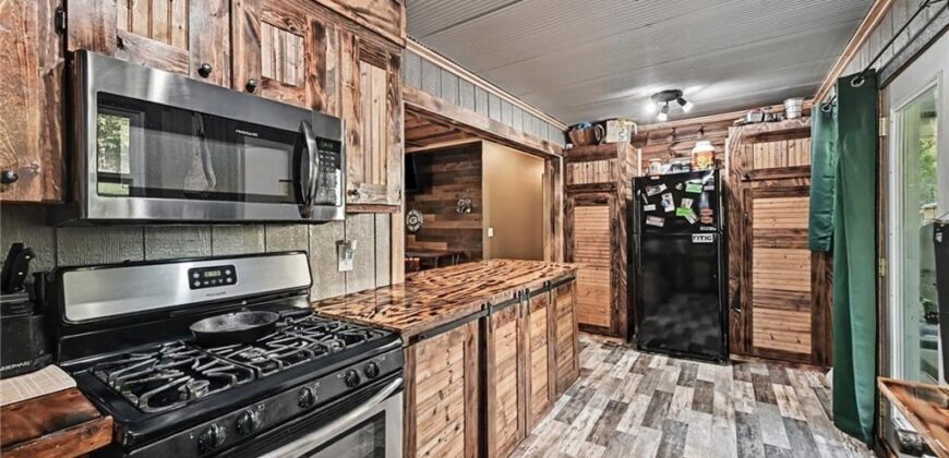 502 Dundee Road, Smithville, MO 64089