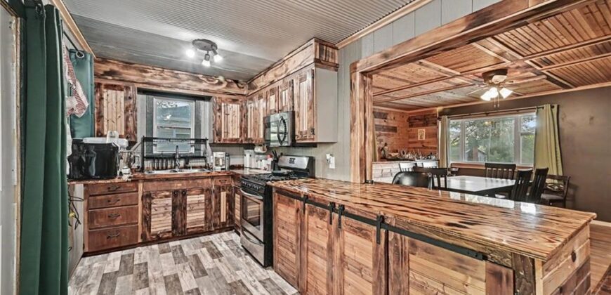 502 Dundee Road, Smithville, MO 64089