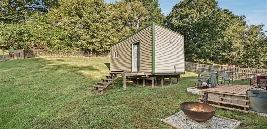 502 Dundee Road, Smithville, MO 64089