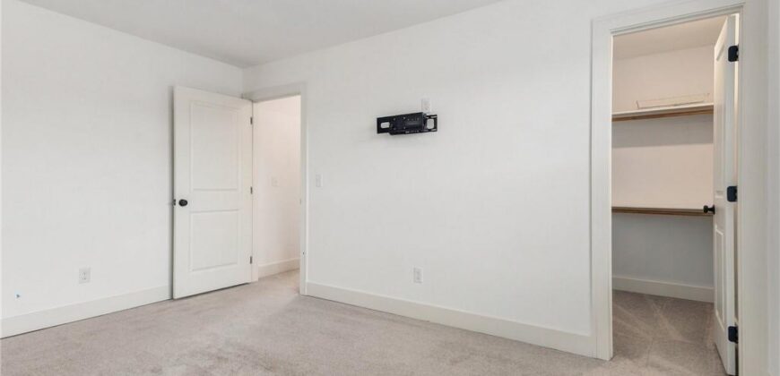 8806 NE 81st Terrace, Kansas City, MO 64158