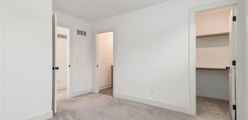 8806 NE 81st Terrace, Kansas City, MO 64158