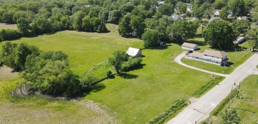 401 N Platte Avenue, Edgerton, MO 64444