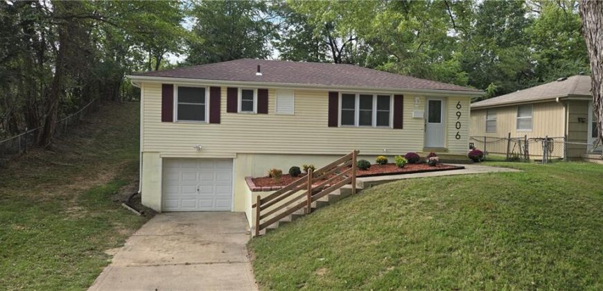 6906 N Pennsylvania Avenue, Kansas City, MO 64118