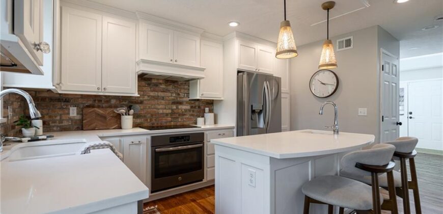 5002 NW 66th Terrace, Kansas City, MO 64151