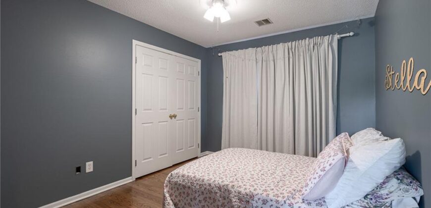 5002 NW 66th Terrace, Kansas City, MO 64151