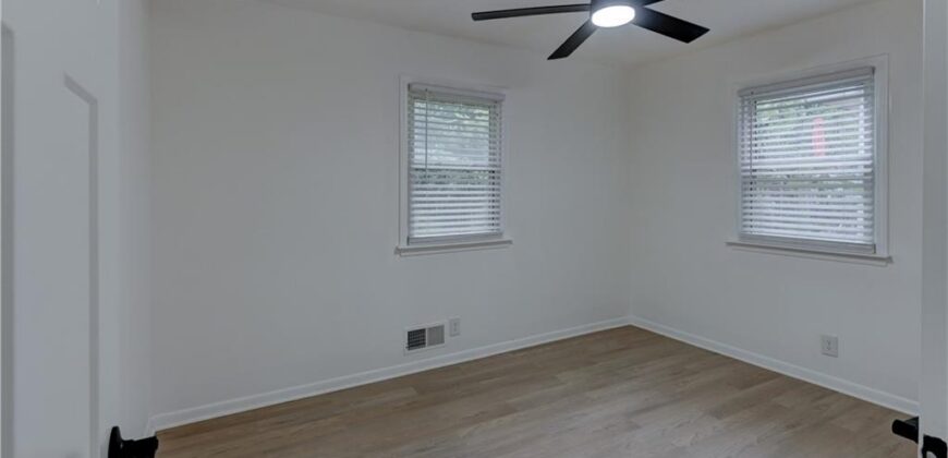 217 Woods Avenue, Excelsior Springs, MO 64024
