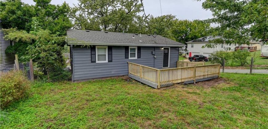 217 Woods Avenue, Excelsior Springs, MO 64024
