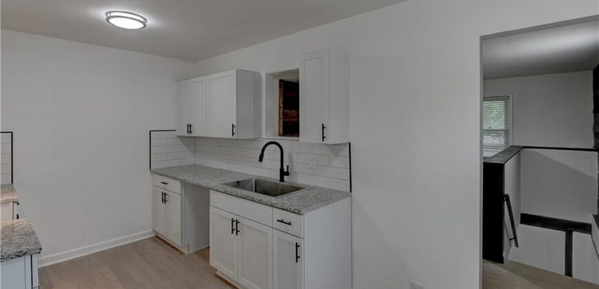 217 Woods Avenue, Excelsior Springs, MO 64024