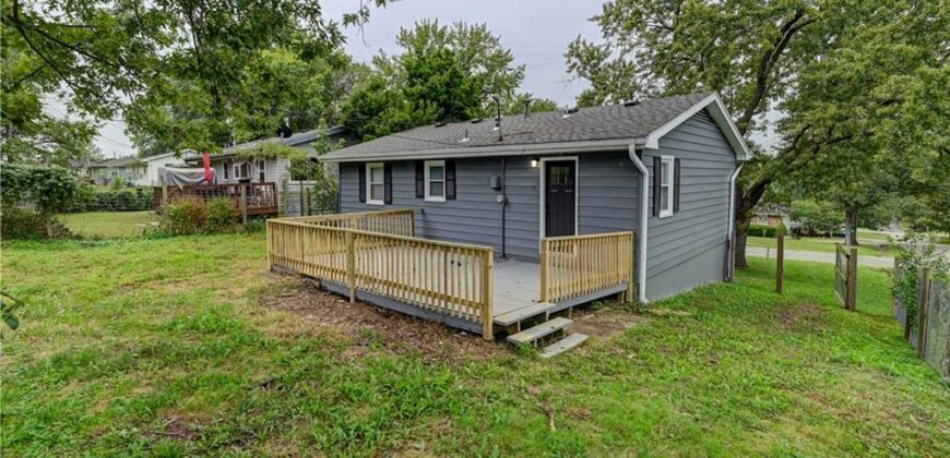 217 Woods Avenue, Excelsior Springs, MO 64024