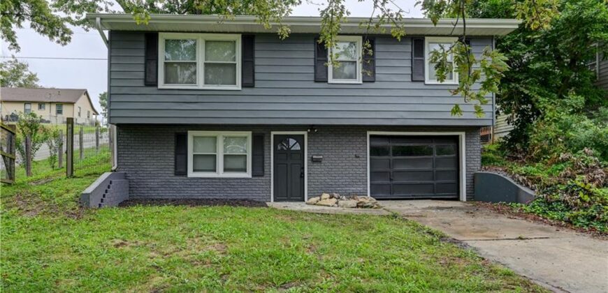 217 Woods Avenue, Excelsior Springs, MO 64024