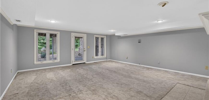 2303 Lynn Road, Excelsior Springs, MO 64024