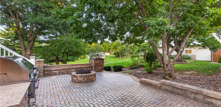 2303 Lynn Road, Excelsior Springs, MO 64024