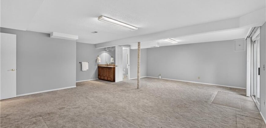 2303 Lynn Road, Excelsior Springs, MO 64024