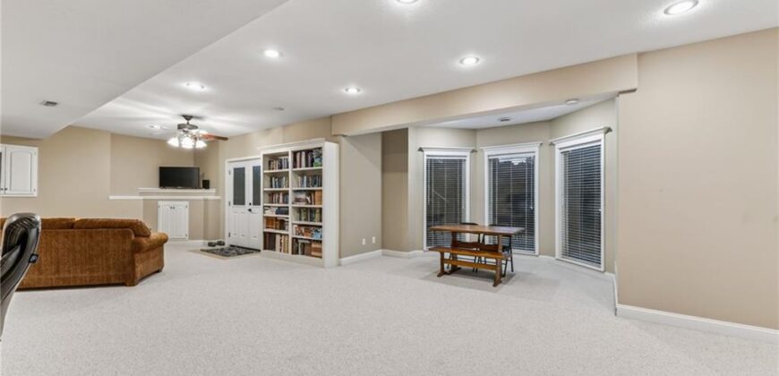 1100 Silverleaf Lane, Liberty, MO 64068